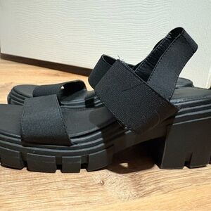 Steve Madden Black Platform Sandals